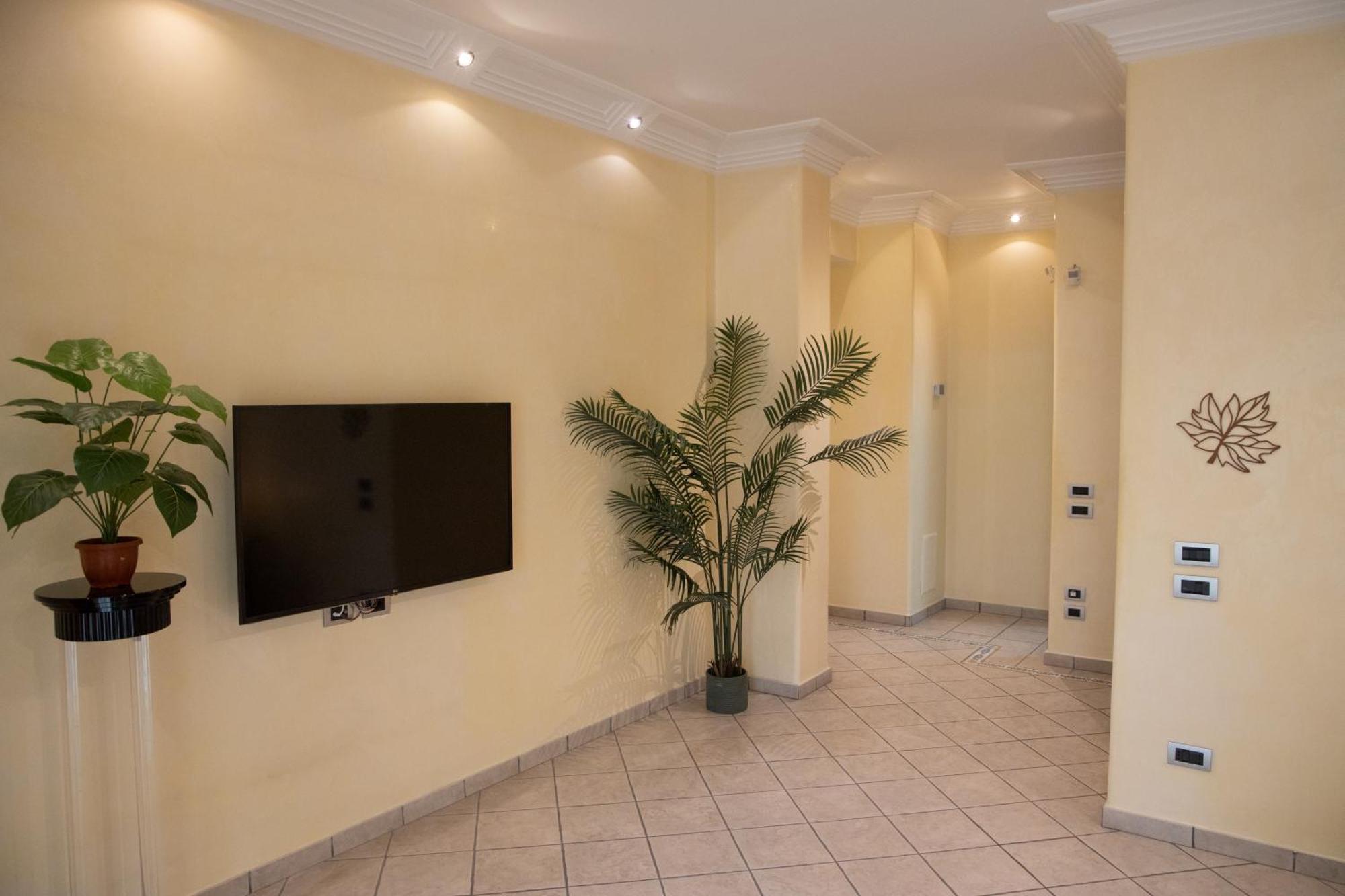 Holiday House Sabina Naples Exterior photo